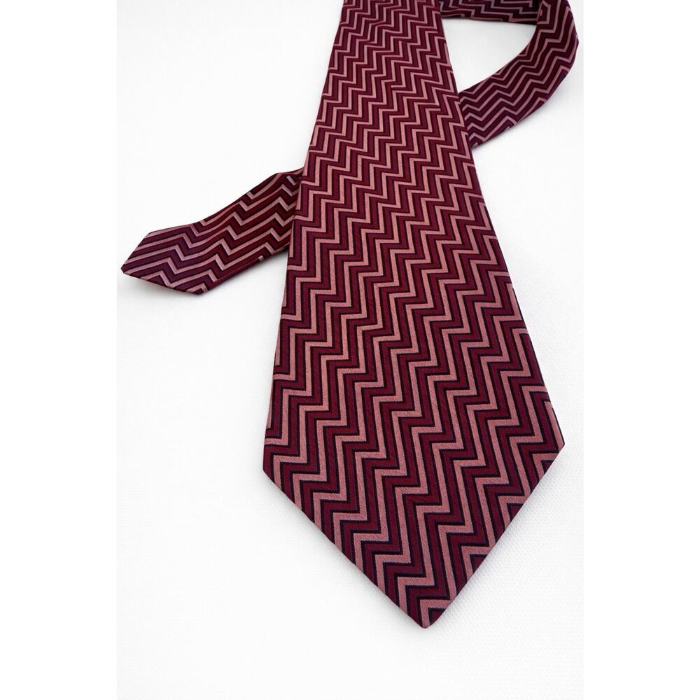 Vintage Charvet Place Vendôme Silk Necktie Burgundy Pink Chevron France 3.75”